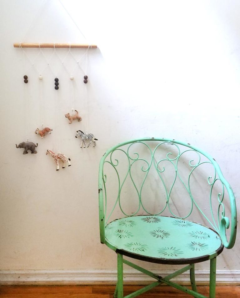 Animal Wall Hanging for the Playroom or Nursery * Moms and Crafters