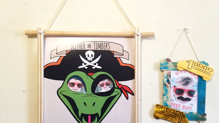 DIY Wooden Frames for Back To School Photos