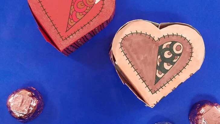 Origami Heart Box – Free Printable Coloring Template