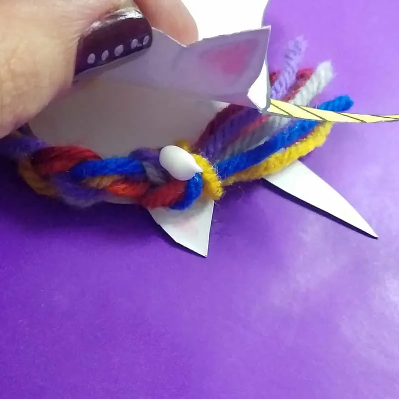 Unicorn clothespin puppets - free printable - step 9