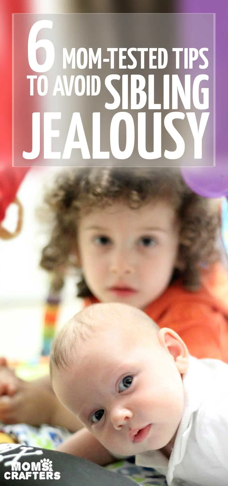 These super helpful tips are perfect ways to avoid sibling jealousy in toddlers when a new baby is born! #pregnancy #parenting #momsandcrafters