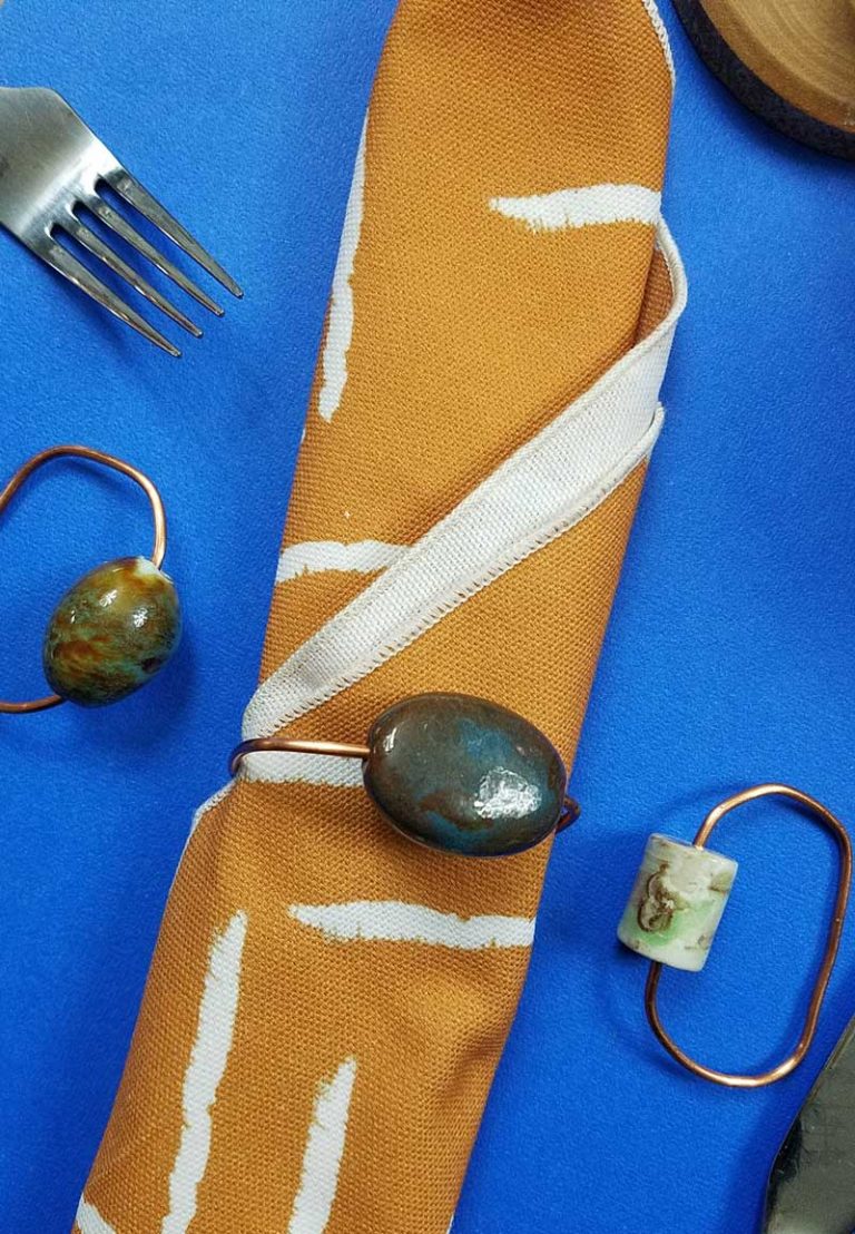 DIY Napkin Rings from Copper Wire * Moms and Crafters
