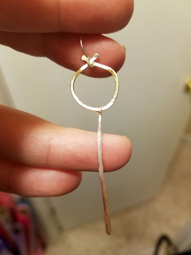 How to Make Wire Earrings from Scratch * Moms and Crafters