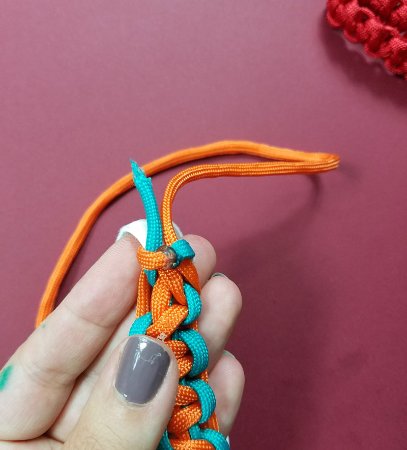 Paracord Headbands: Learn Paracord from Scratch to Make Your Own Headbands