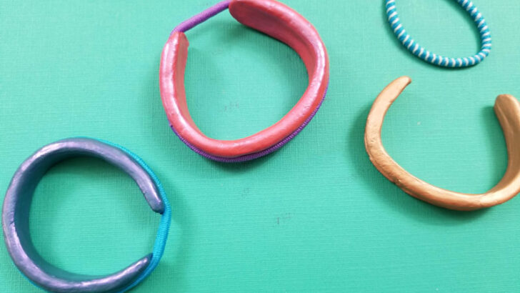 Hair Tie Bracelet DIY – Make a Hair Tie Holder