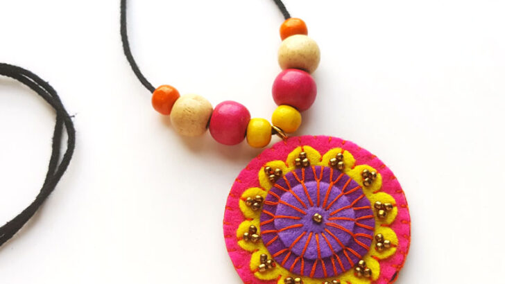 DIY Felt Necklace – Hand-Stitched Pendant