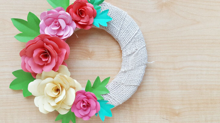 Turn DIY Paper Roses into a cool paper flower spring wreath!