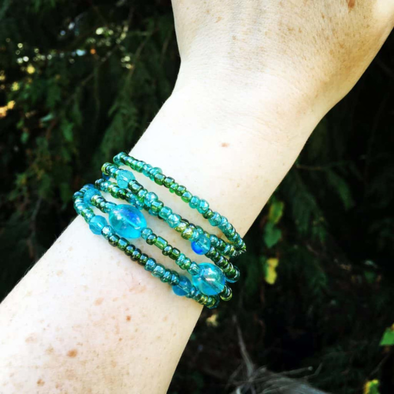How to Work With Memory Wire When Making DIY Jewelry   AllFreeJewelryMakingcom