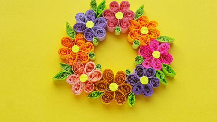 Paper Quilling Wreath with Easy Quilled Paper Flowers