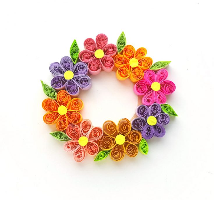Paper Quilling Wreath with Easy Quilled Paper Flowers