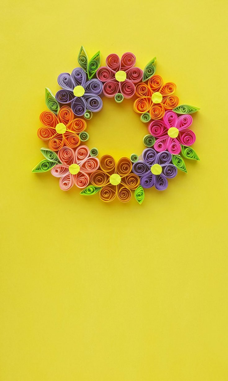 Paper Quilling Wreath with Easy Quilled Paper Flowers
