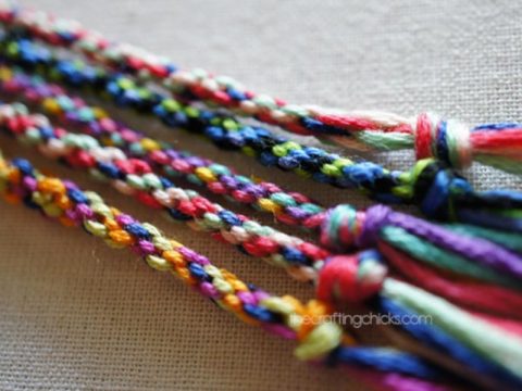 DIY Friendship Bracelet Tutorials and Patterns * Moms and Crafters