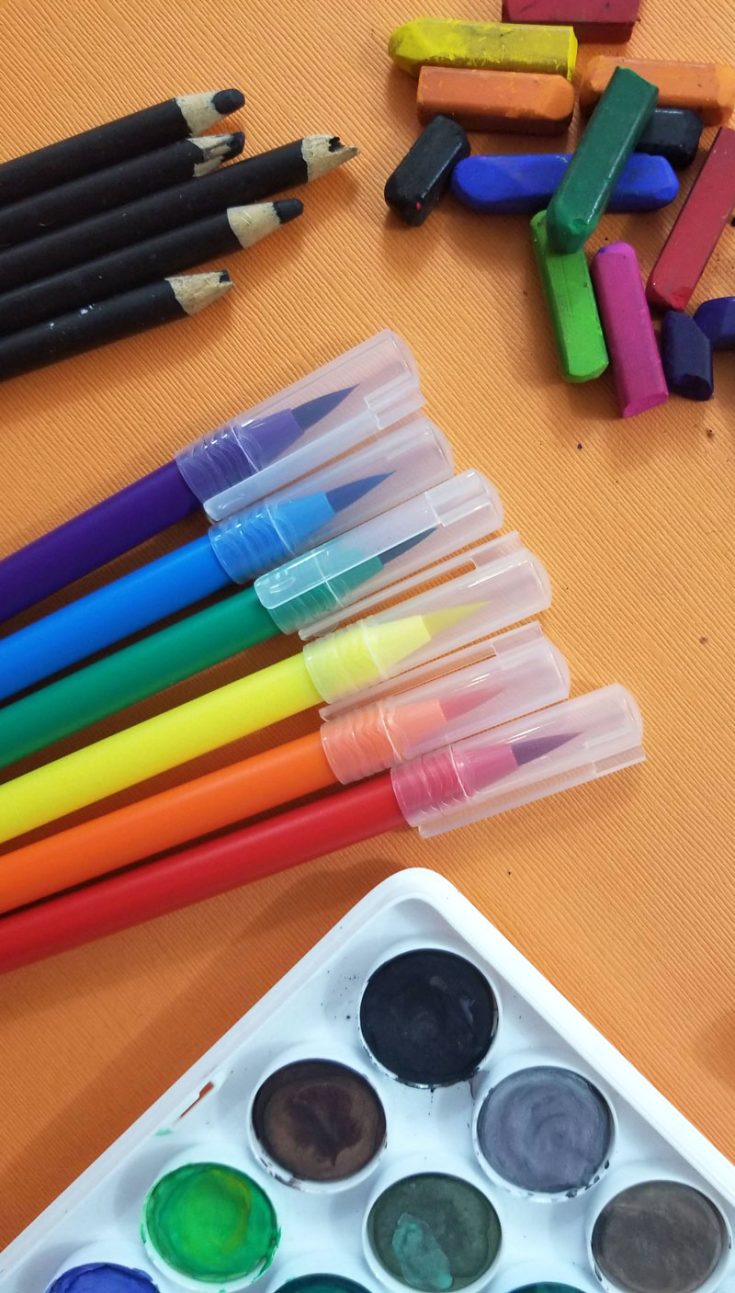 Best online art supply stores for Paints, Art Markers, and more!