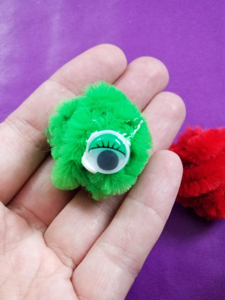 DIY Monster Party Decorations * Moms and Crafters