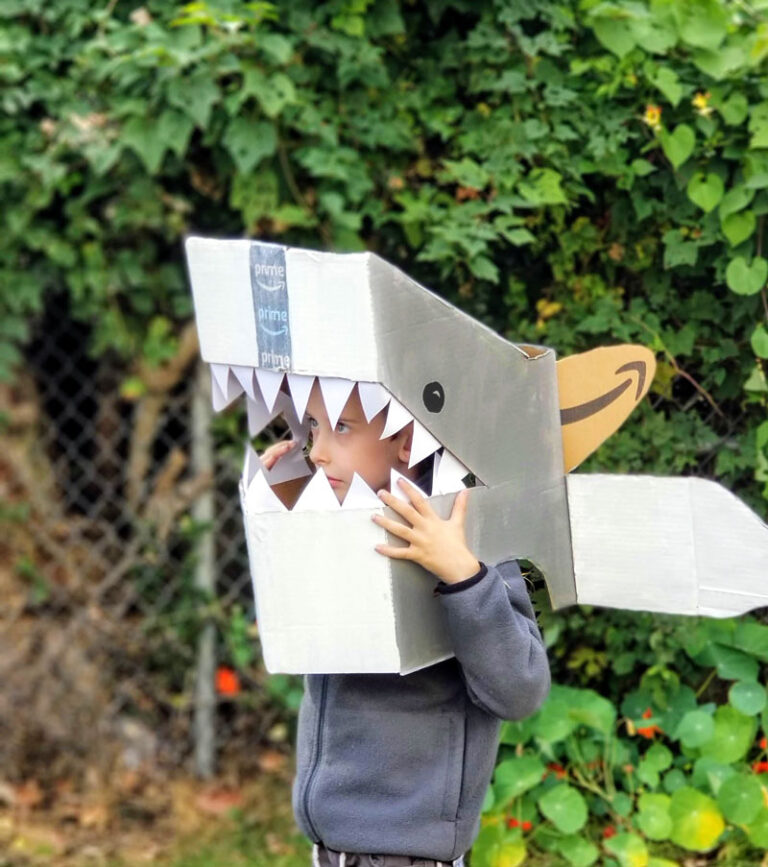 DIY Shark Costume – No Sew Upcycled Boxtume (Cardboard Box Costume)