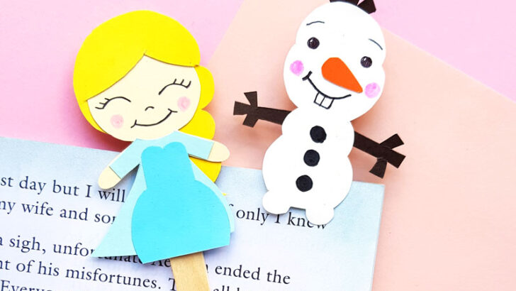 Frozen Paper Craft – Free Printable Template for Bookmarks or Puppets