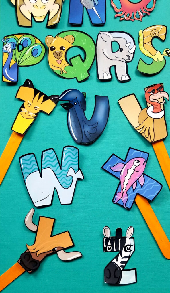 Print and Craft the Cutest Animal Alphabet Puppets! * Moms and Crafters