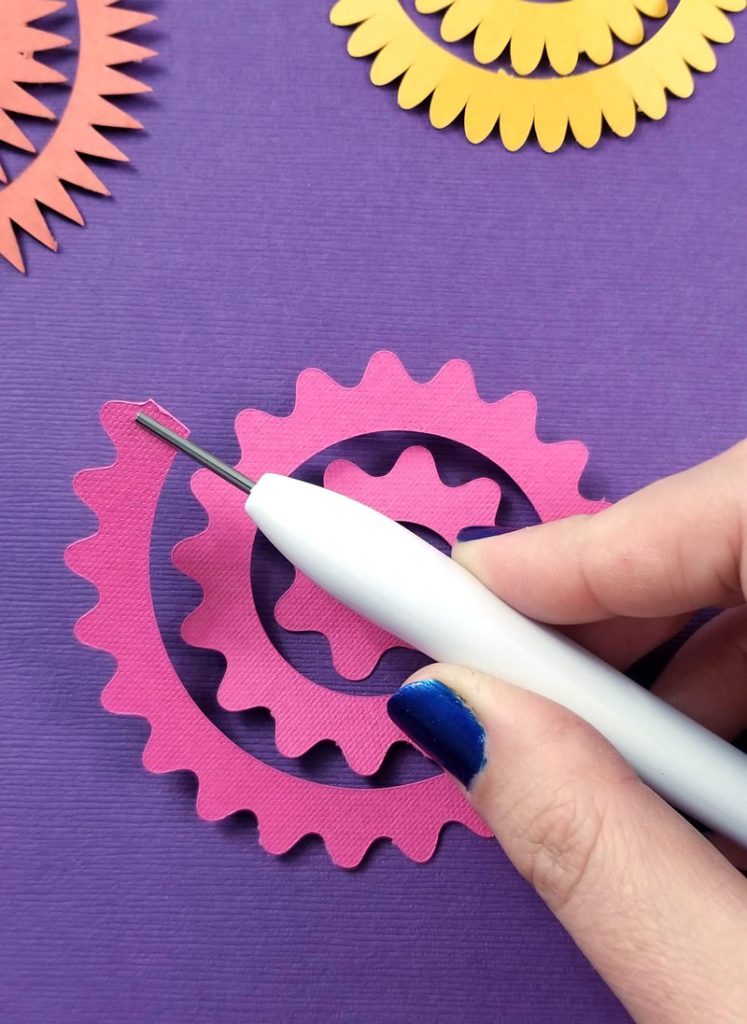 How to make paper flowers with Cricut * Moms and Crafters