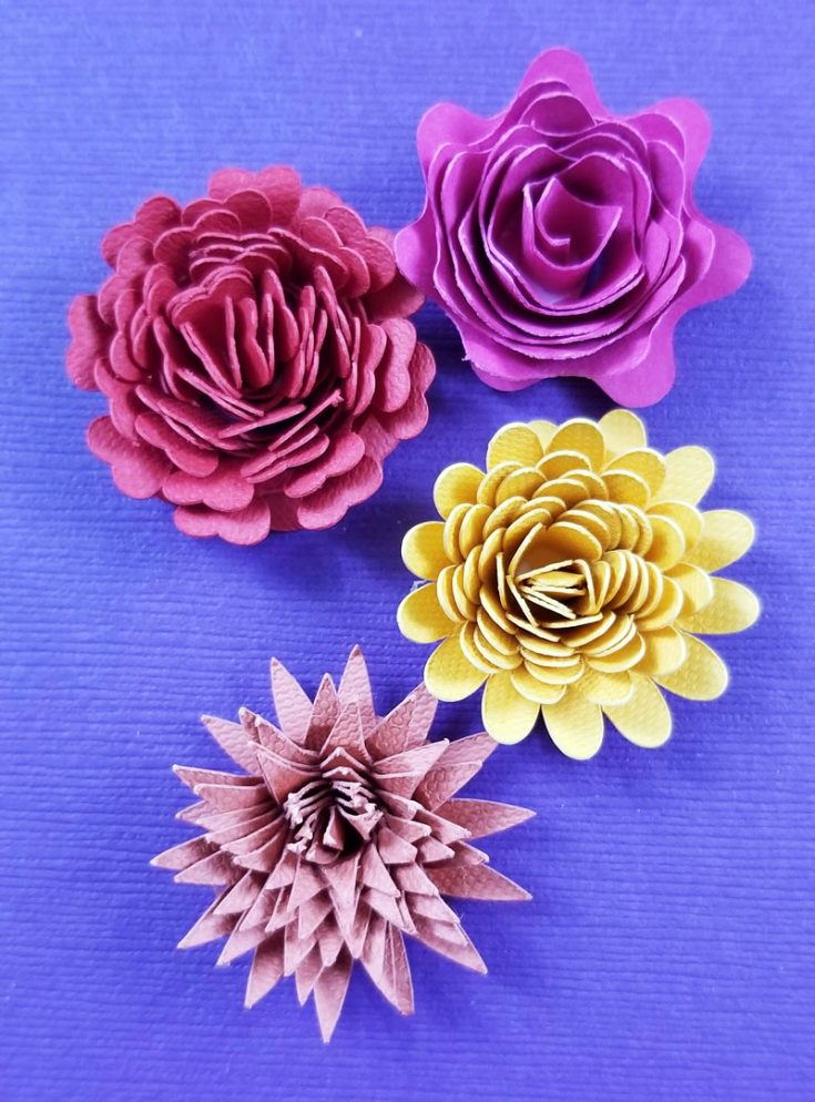 How to make paper flowers with Cricut * Moms and Crafters