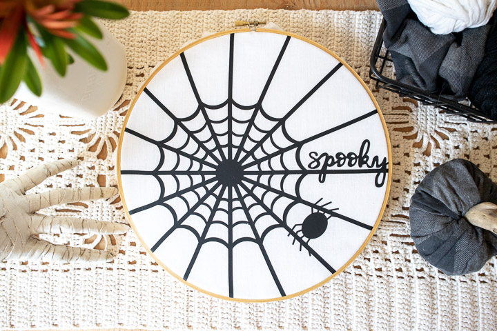 Cricut Halloween Decor – Spider Web Hoop Art – free SVG