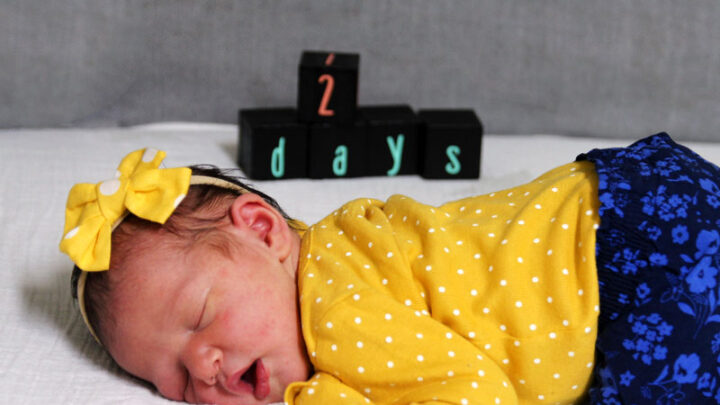 Milestone Blocks for Babies: EASY DIY