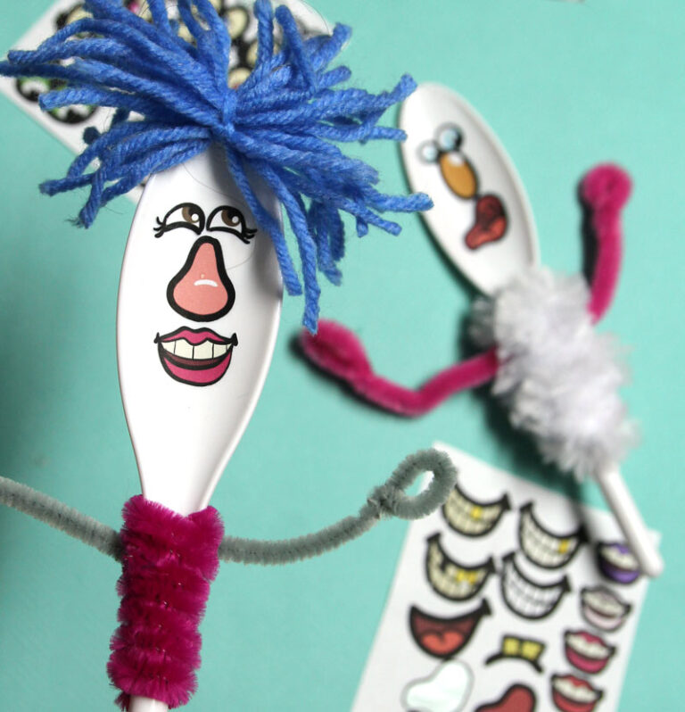 Spoon Puppets Craft with Printable Face Stickers * Moms and Crafters