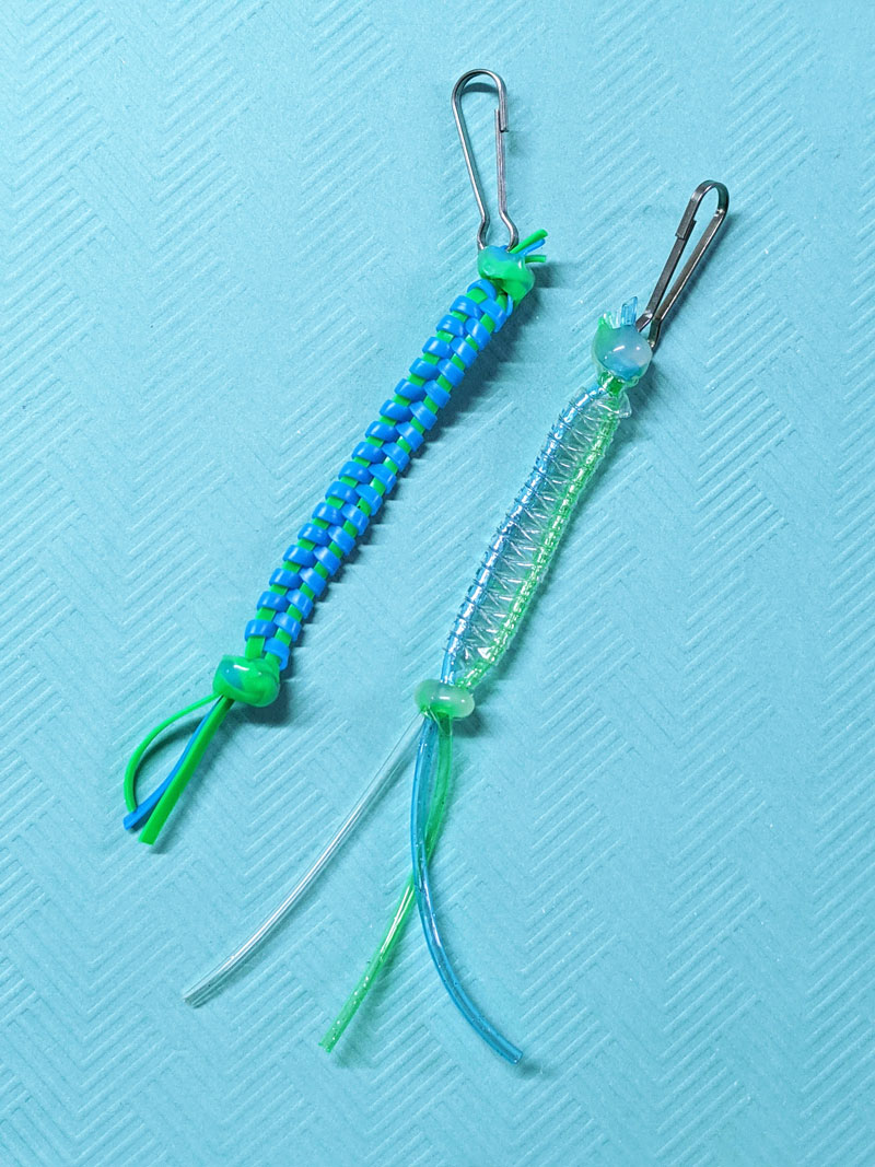 Zipper Stitch Lanyard Boondoggle Tutorial * Moms and Crafters