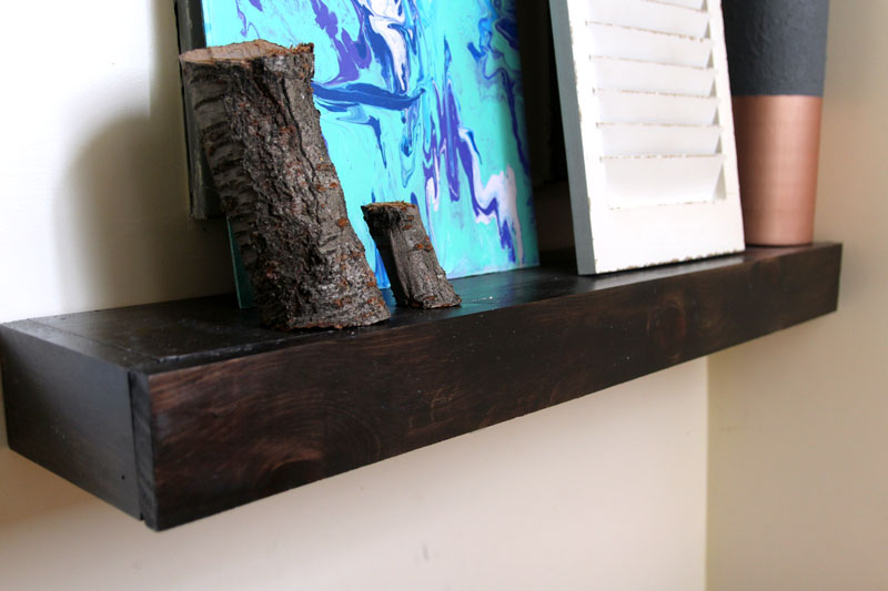 close up of the DIY small entry table