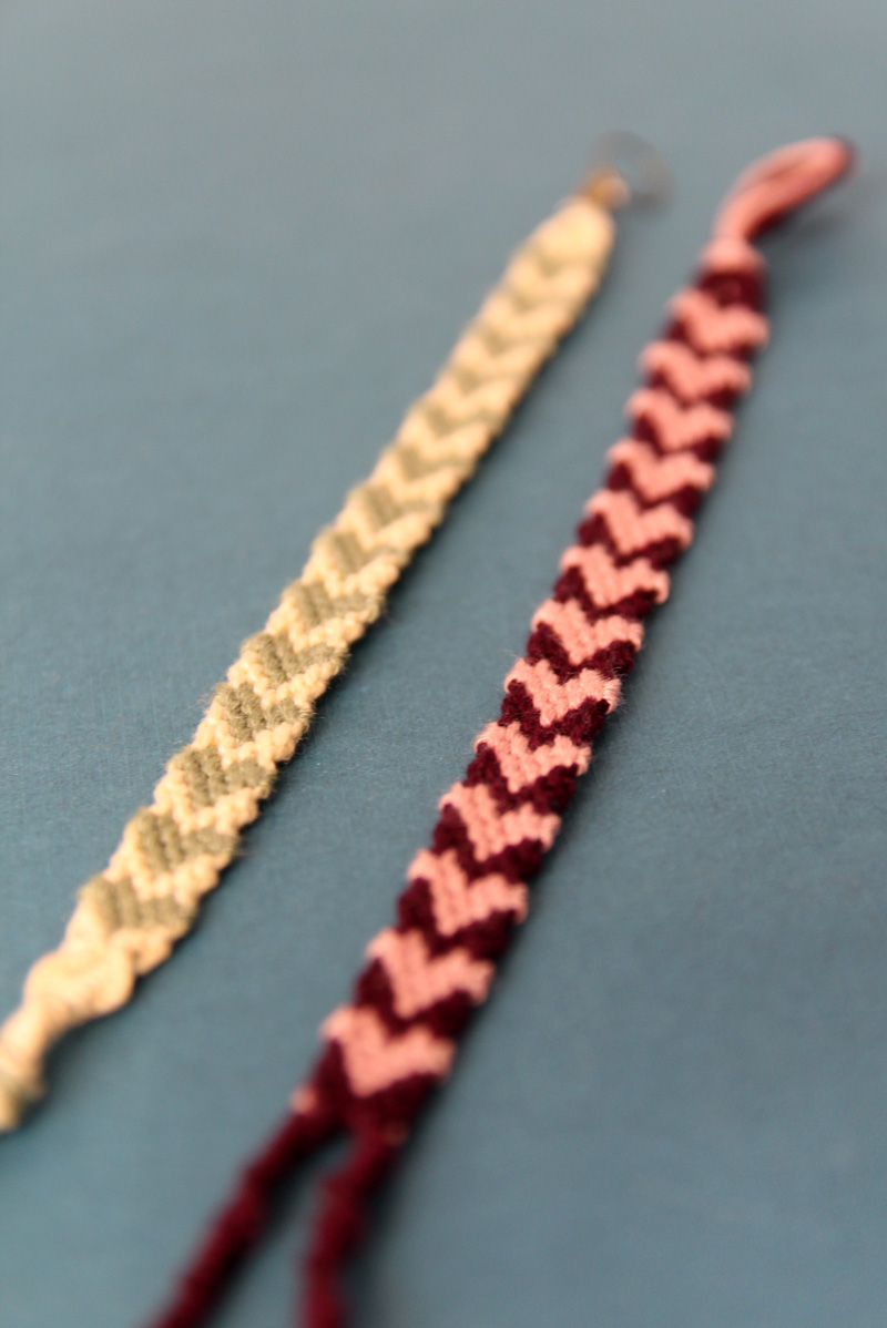 spread the love: heart pattern friendship bracelets