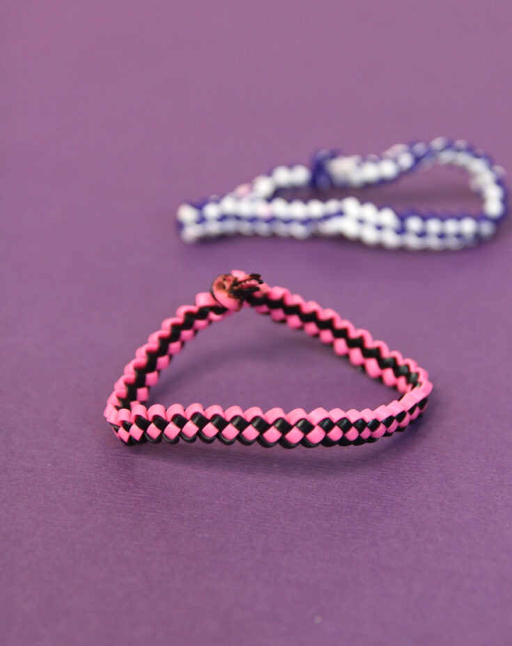 How to Make a Gimp bracelet 3 Ways * Moms and Crafters