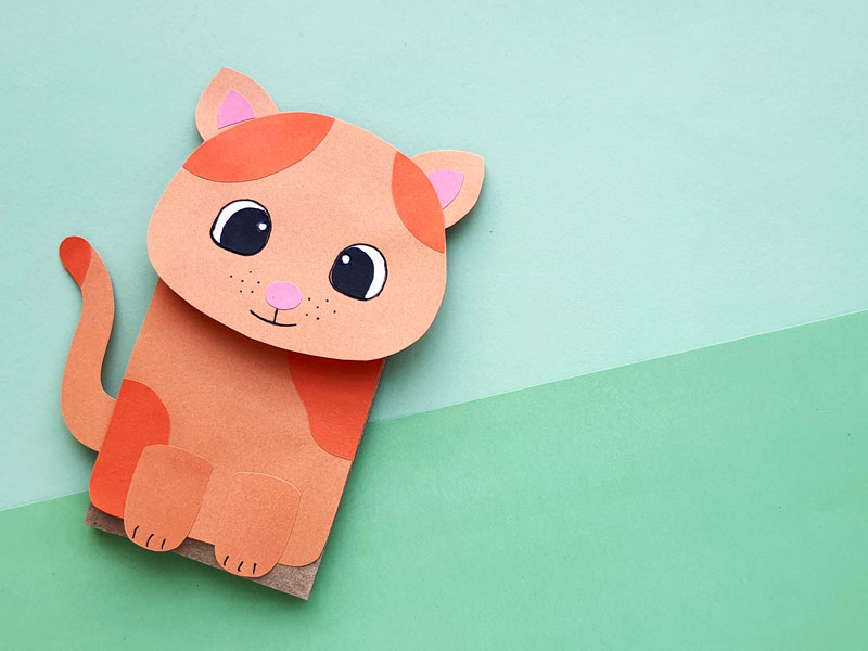 Cat Paper Bag Puppet with a free template! Cat Paper Bag Puppet with a free template!