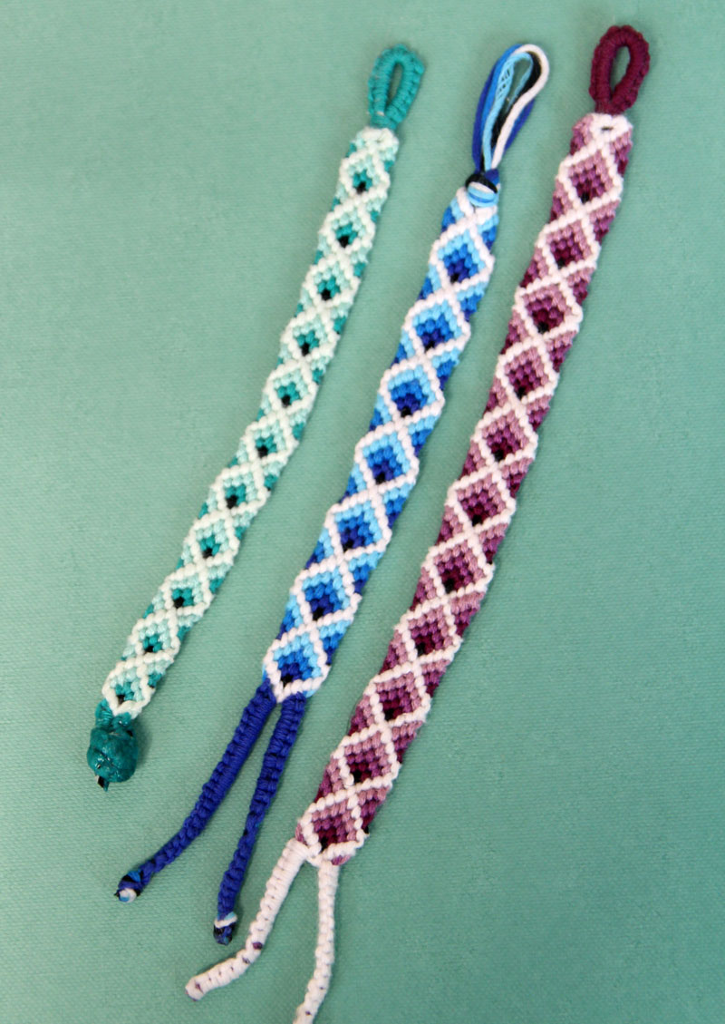 Diamond Friendship Bracelet Pattern - With a 3D Effect!