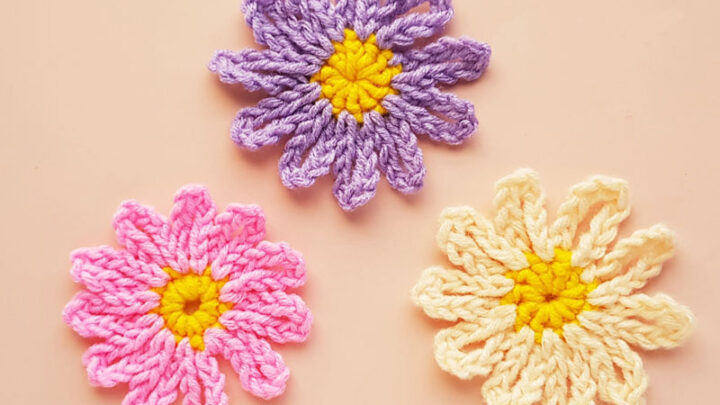 Simple Crocheted Flowers – Easy Pattern for Beginners