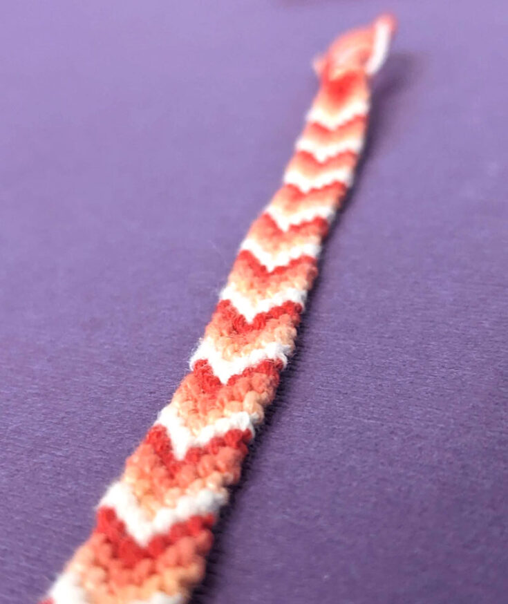 Chevron Friendship Bracelet Pattern 5 Ways * Moms and Crafters