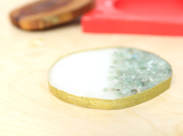 How to Make a Mold for Epoxy Resin Casting * Moms and Crafters