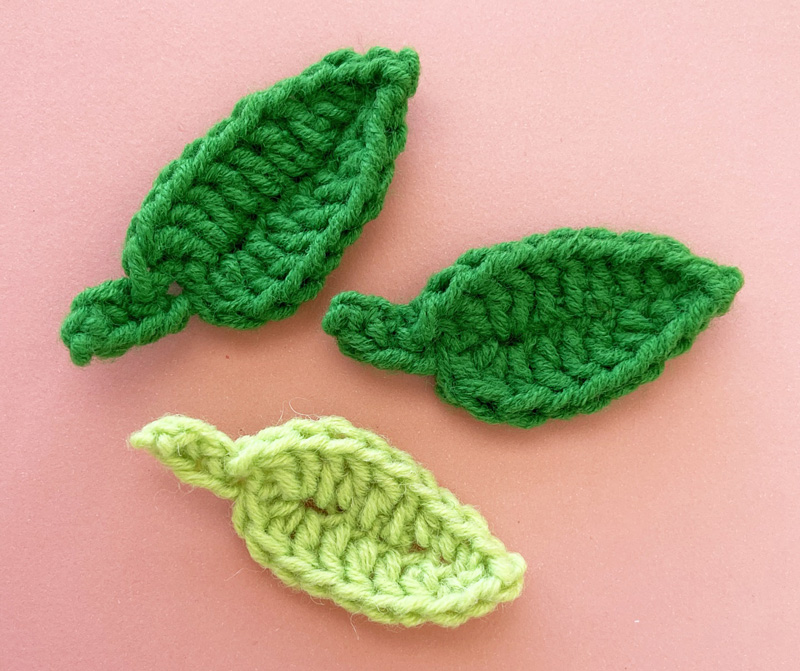 https://www.momsandcrafters.com/wp-content/uploads/2022/08/small-leaf-crochet-pattern-f5.jpg.webp