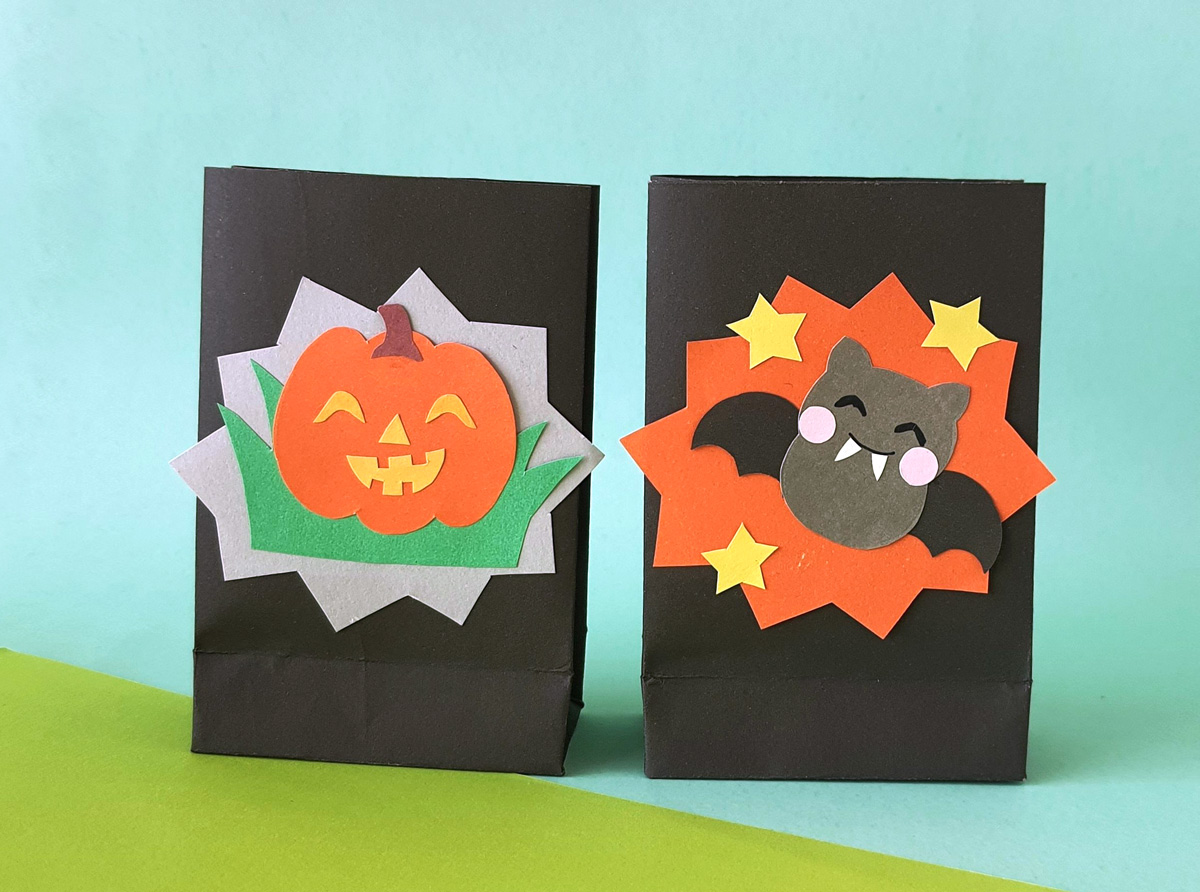 DIY Personalized Halloween Canvas Treat Bags - Sew Woodsy