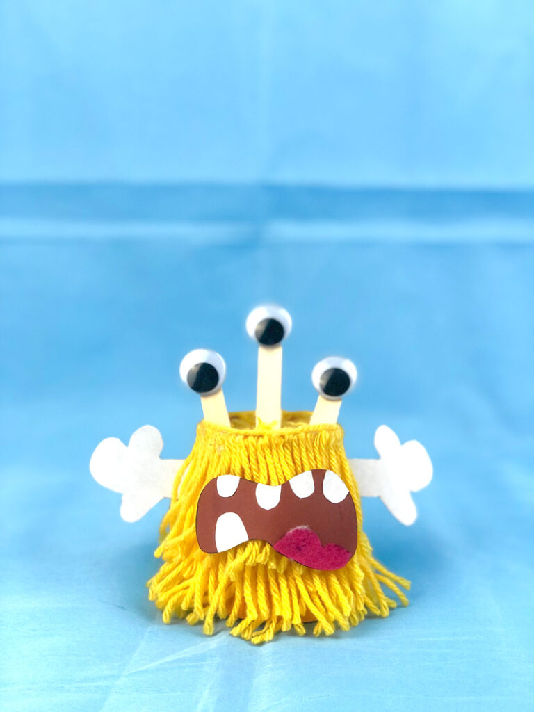 Yarn Monster Craft * Moms and Crafters