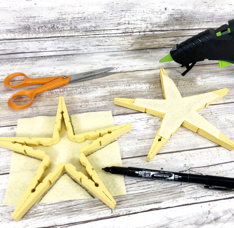 Clothespin Star Ornament * Moms and Crafters