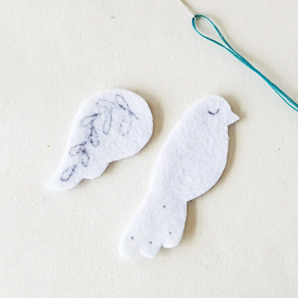 Felt Dove Ornament Free Pattern * Moms and Crafters