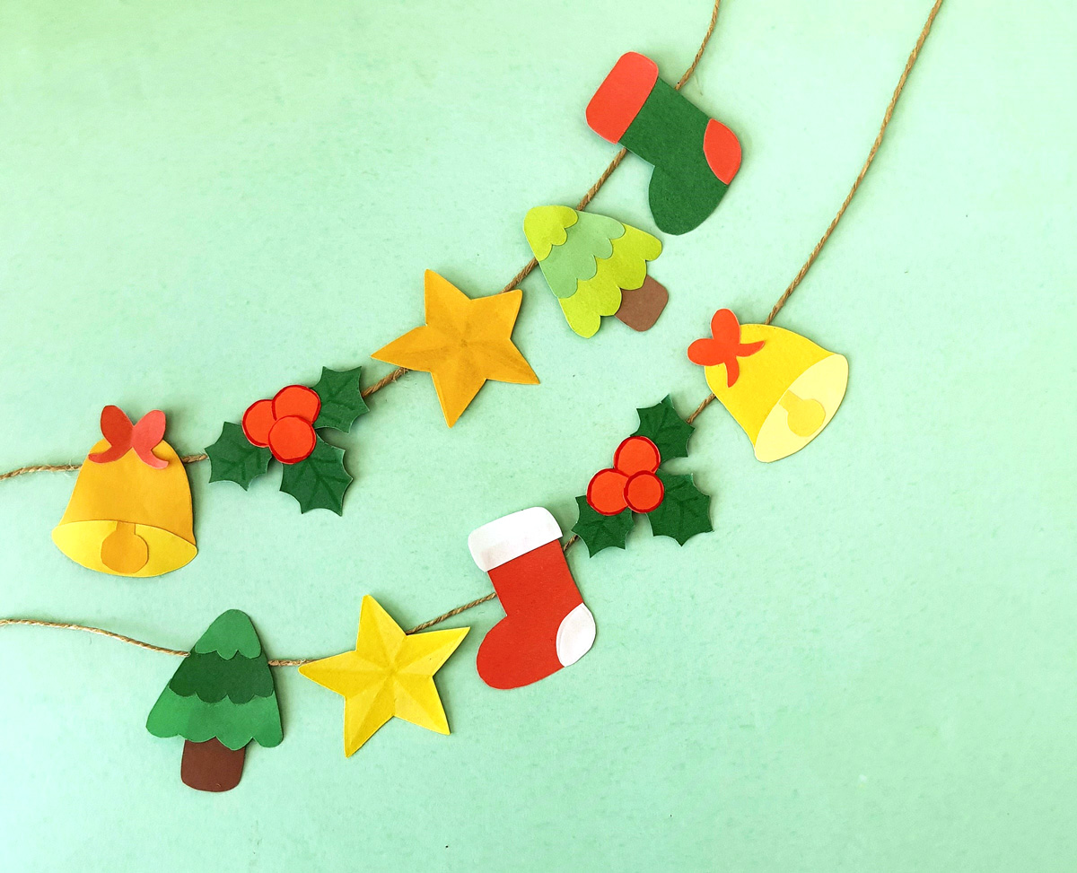 Paper Christmas Garland - Free Template * Moms and Crafters