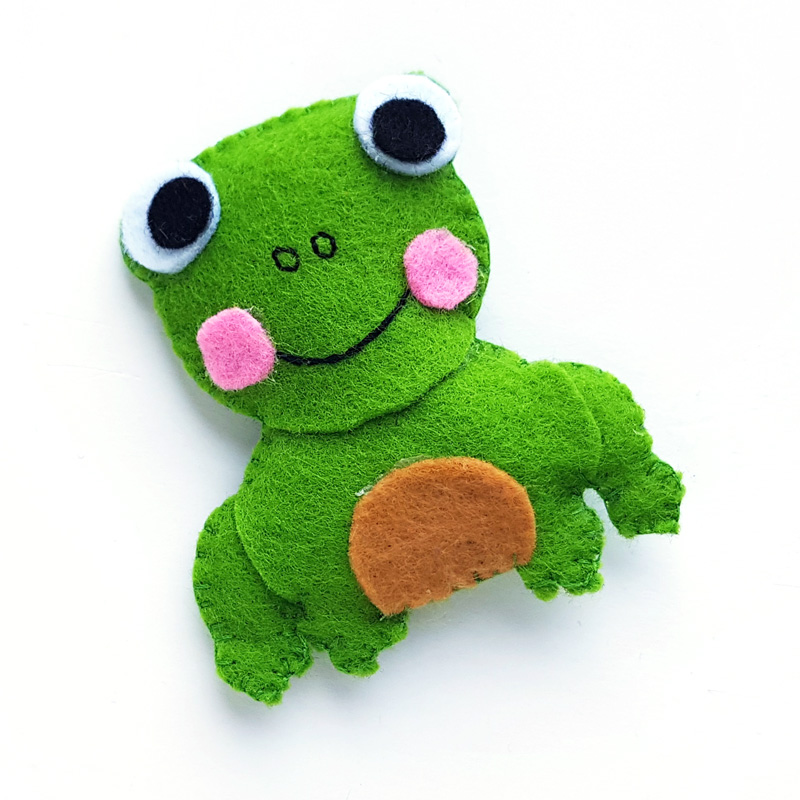 Sew Felt Frogs - Sew A Softie 2021 - Molly and Mama