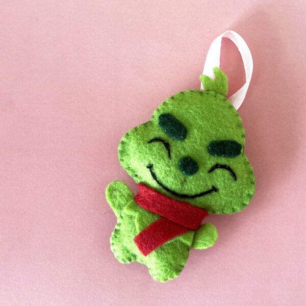 Felt Grinch Ornament Template * Moms and Crafters