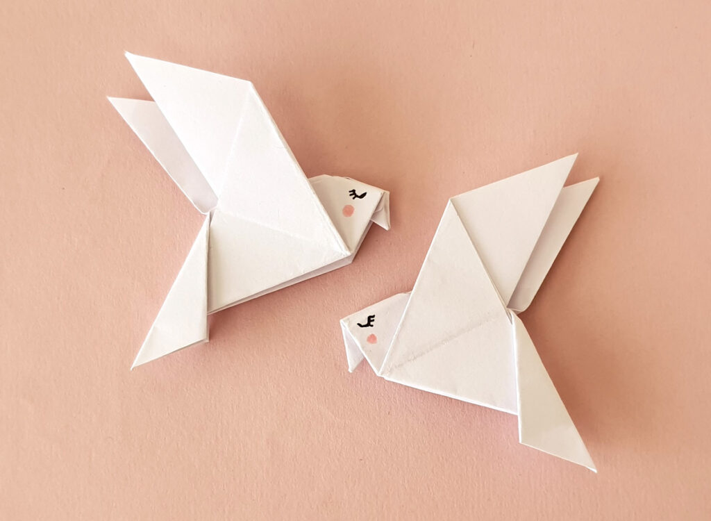 Origami Dove of Peace * Moms and Crafters