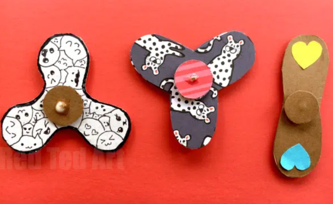 16+ Incredible Fidget DIY Ideas * Moms and Crafters