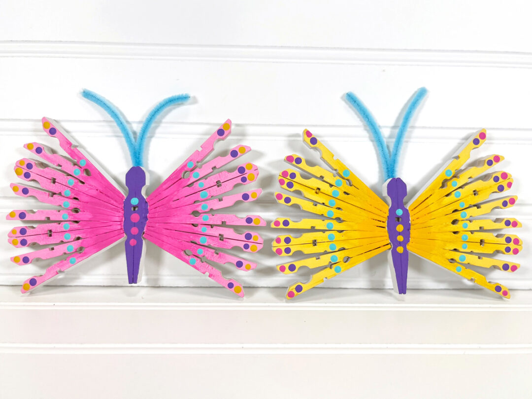 Clothespin Butterfly * Moms and Crafters