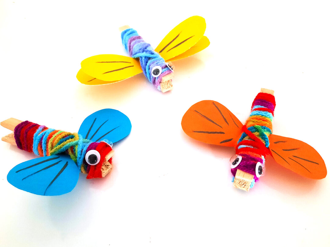Yarn Wrapped Clothespin Dragonfly * Moms and Crafters