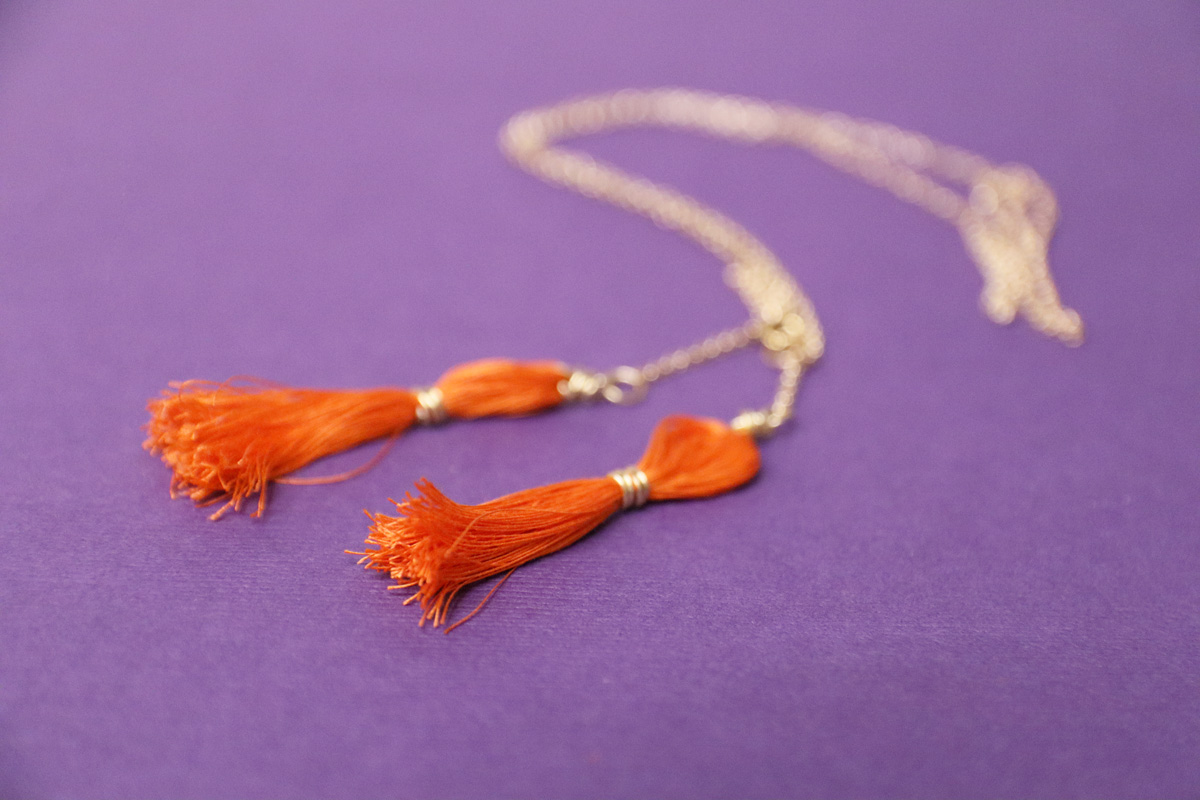 Small Thread Tassels for Earrings & More! * Moms and Crafters