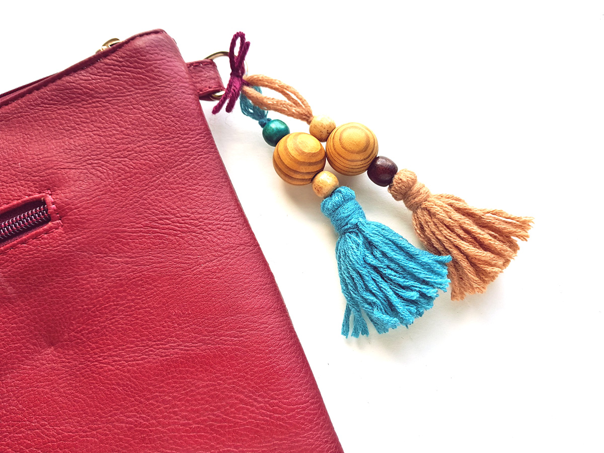 Beaded Tassels for Bags or Anything! * Moms and Crafters