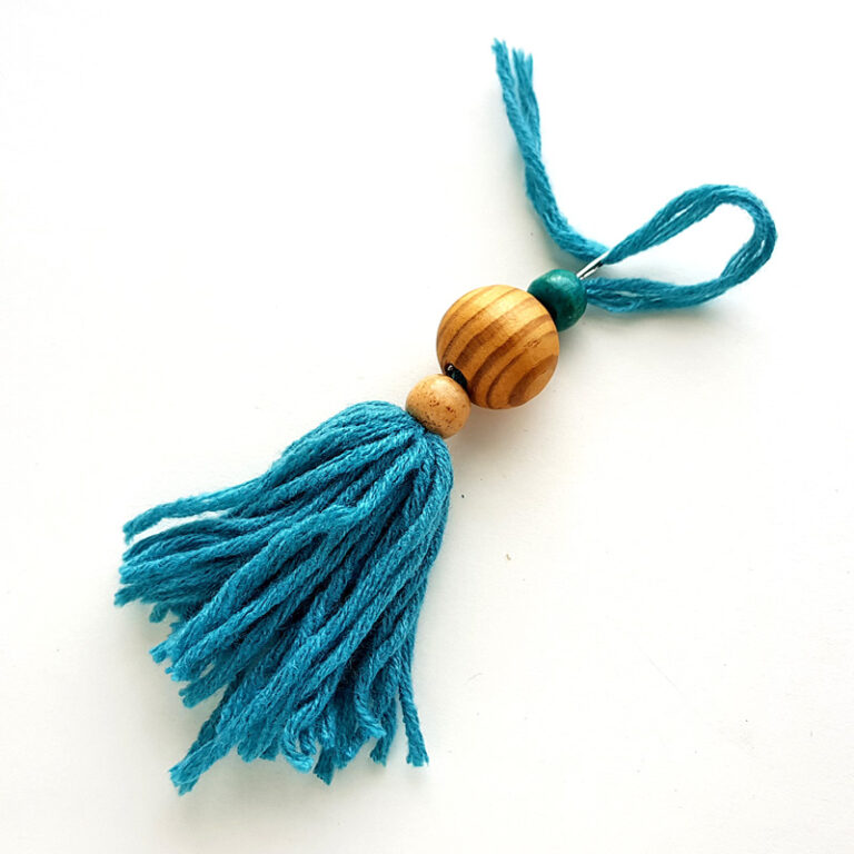Beaded Tassels for Bags or Anything! * Moms and Crafters